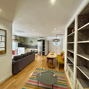 Apartamento The Zentral &, Sevilha